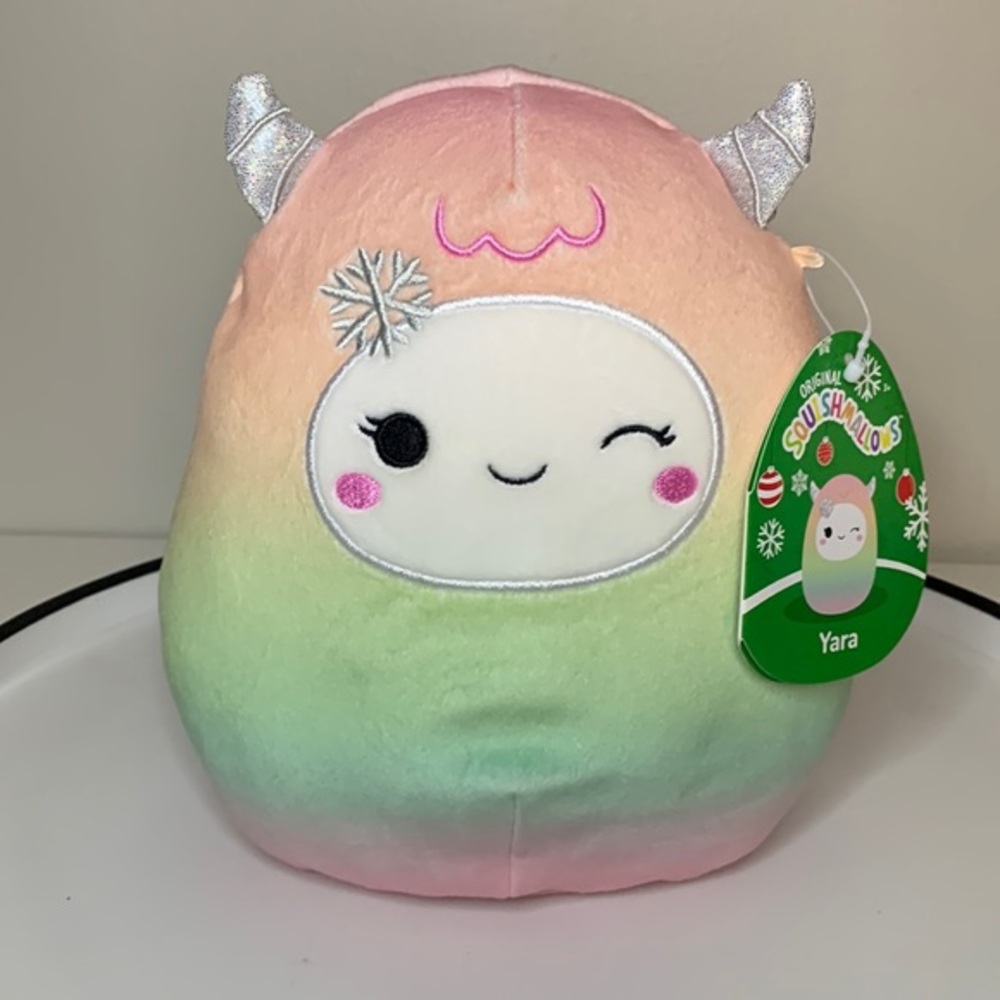 Squishmallows Yara the Yeti Rainbow Snowflake